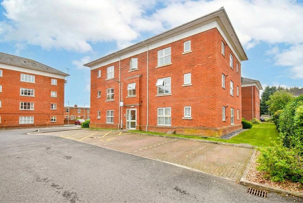 Main image of property: Thornycroft Close, Newbury, Berkshire, RG14