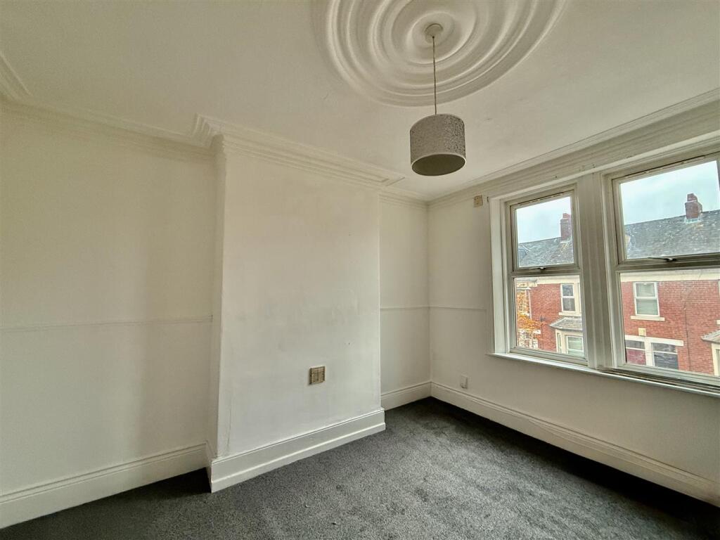 Apartment in Newcastle upon Tyne - View 4