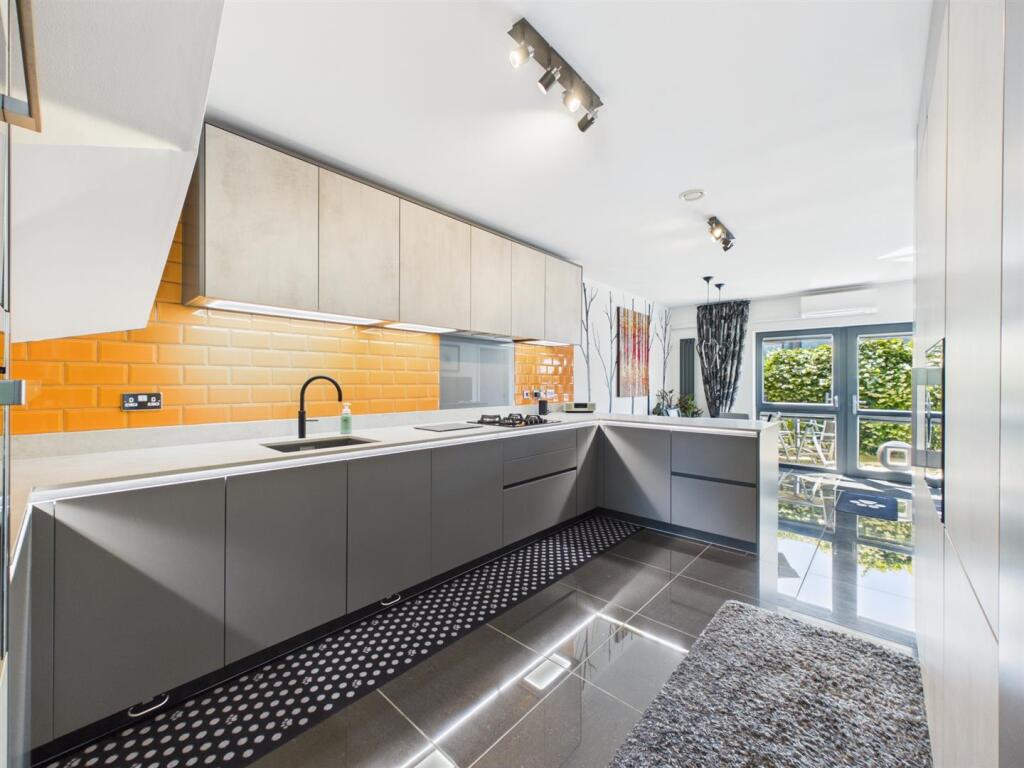 Main image of property: Reade Close, Hanham, Bristol