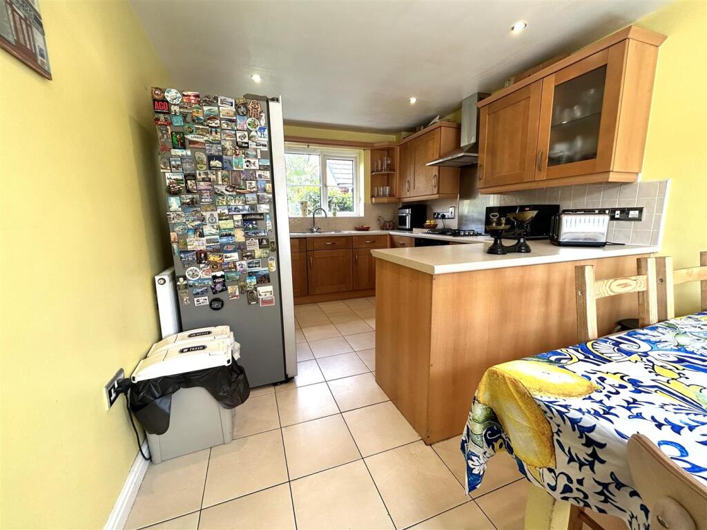 Haddon Close, Syston, Leicester photo 4