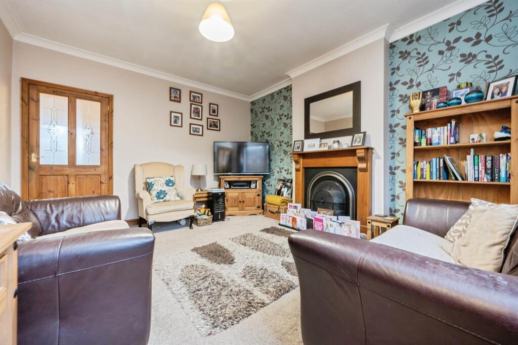 House in Stewartby, Bedford - View 2
