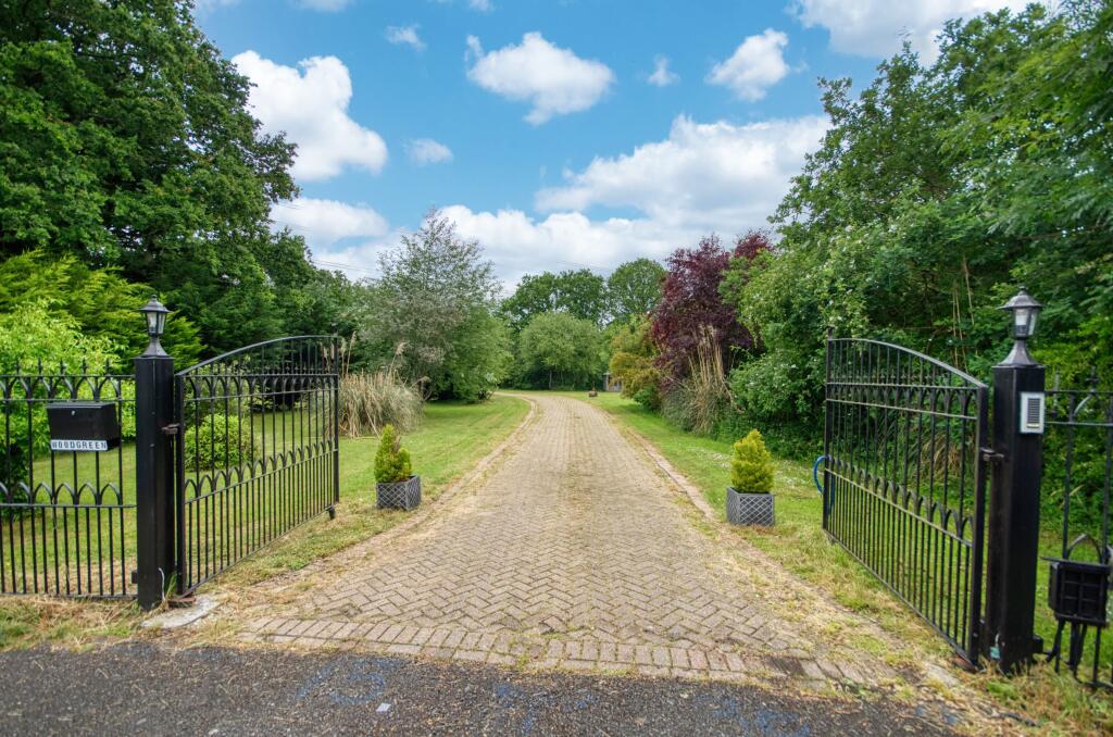 Woodgreen, Mislingford Road, Swanmore, Hampshire photo 2