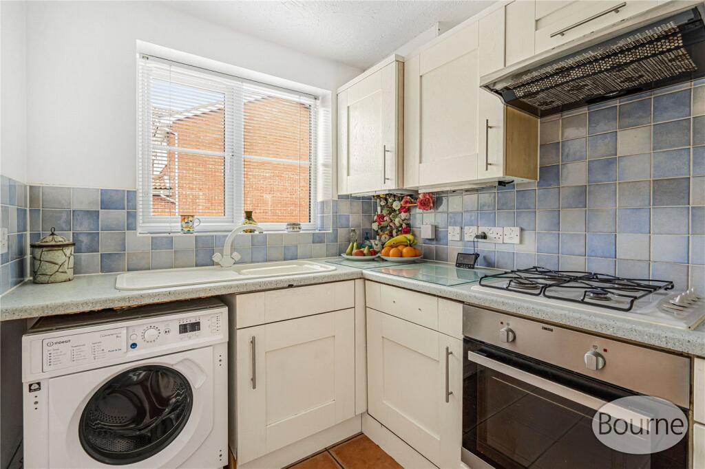 House in Guildford, Ash - View 4