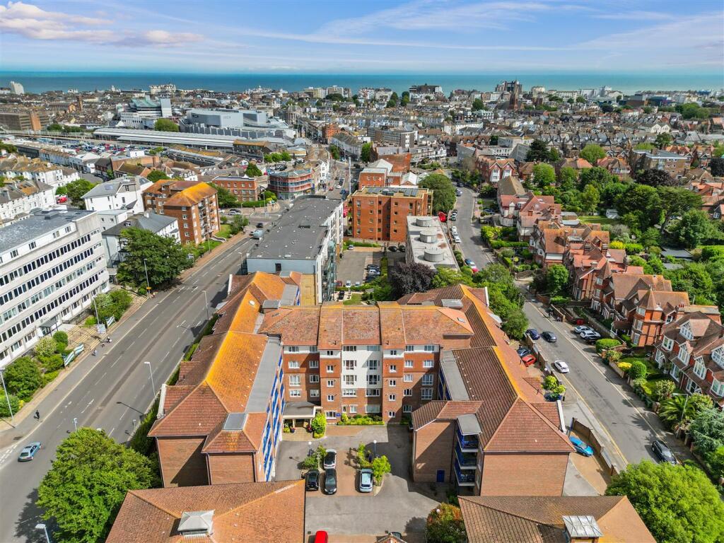 Apartment in Eastbourne, Little Chelsea, Upperton - View 3
