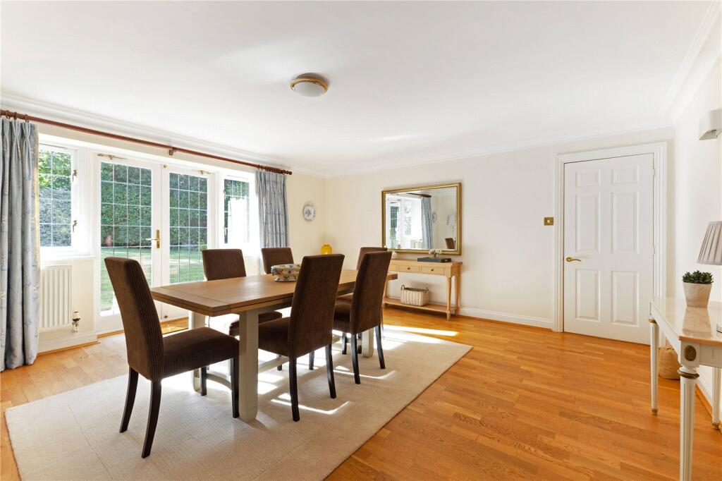 House in Elmbridge, Surrey - View 4