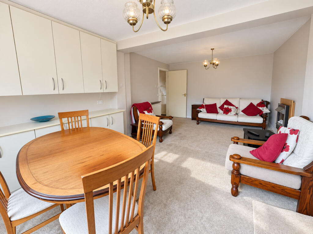 House in Rochford, Hockley - View 4
