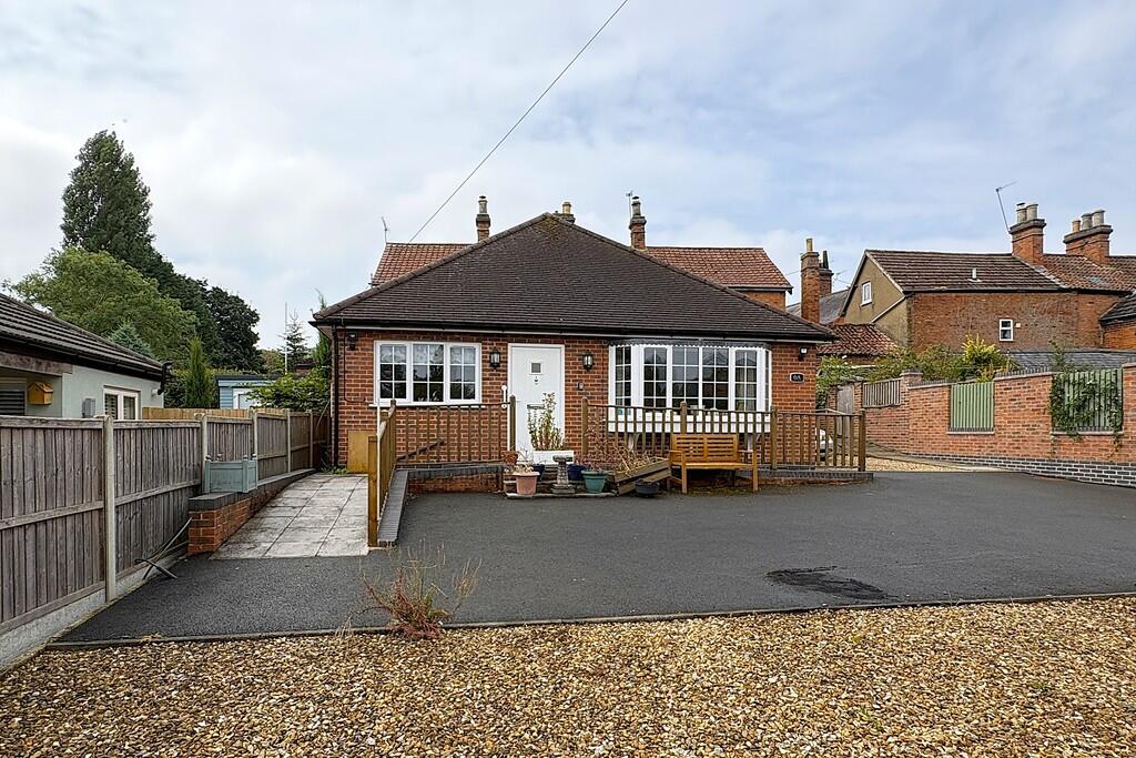 2-bed detached on Main Street, Twyford, £290,000
