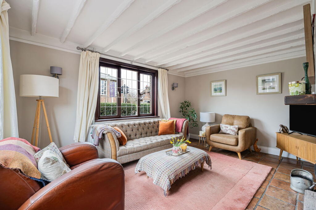 Ewhurst Road, Cranleigh, GU6 7AG photo 4