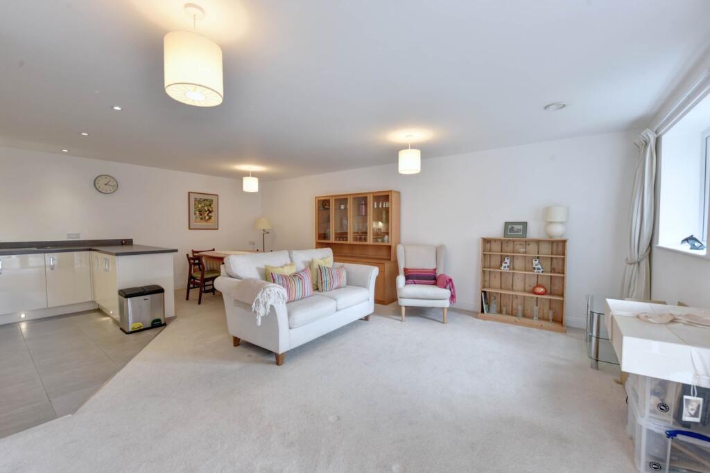 Main image of property: Albert Court, Reading Road