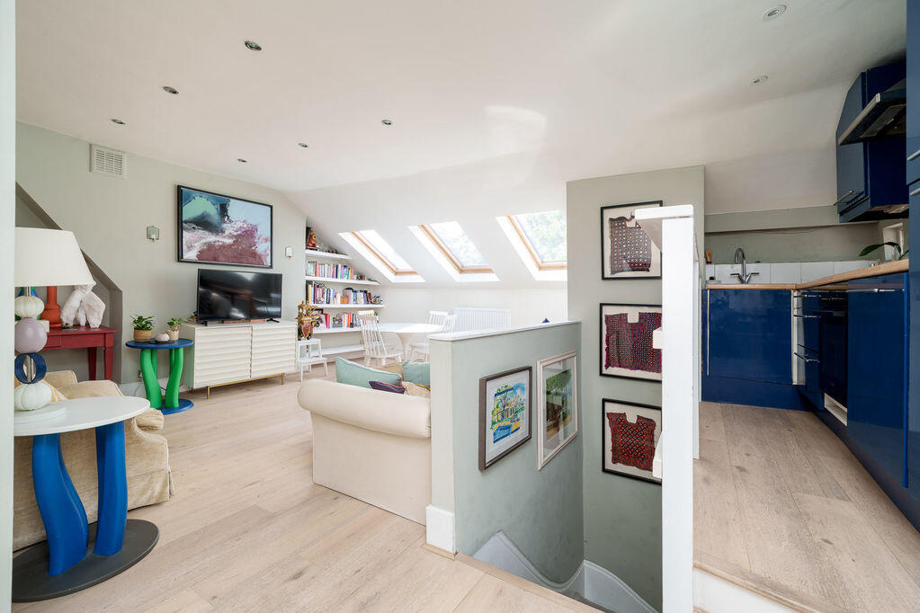 Apartment in London, Shepherd's Bush - View 4