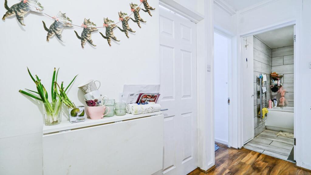 Apartment in London - View 3