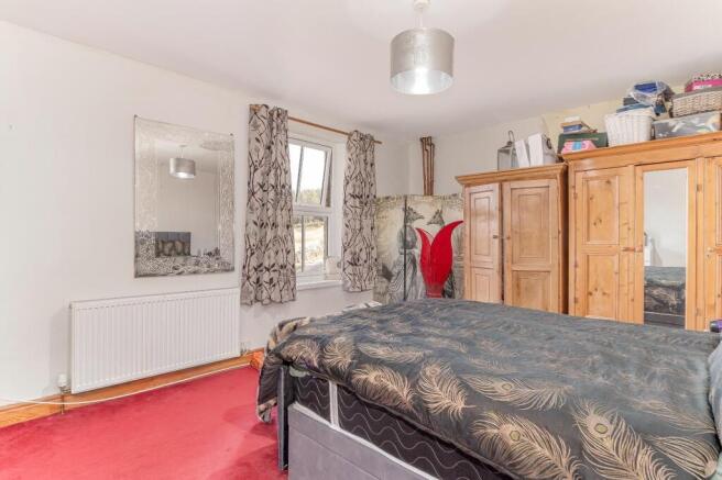 Bedroom 1.jpg