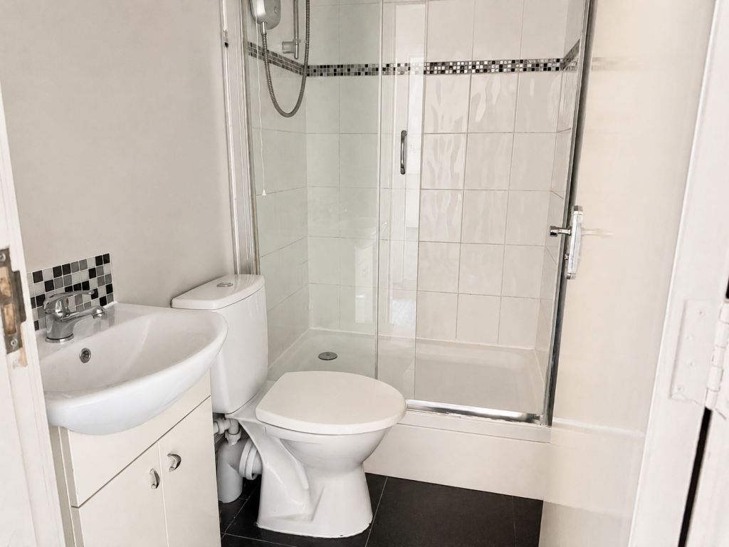 Apartment in Dudley, West Midlands - More
