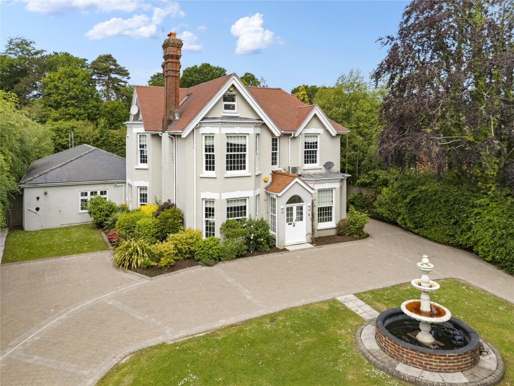Main image of property: Oathall Road, Haywards Heath, West Sussex, RH16