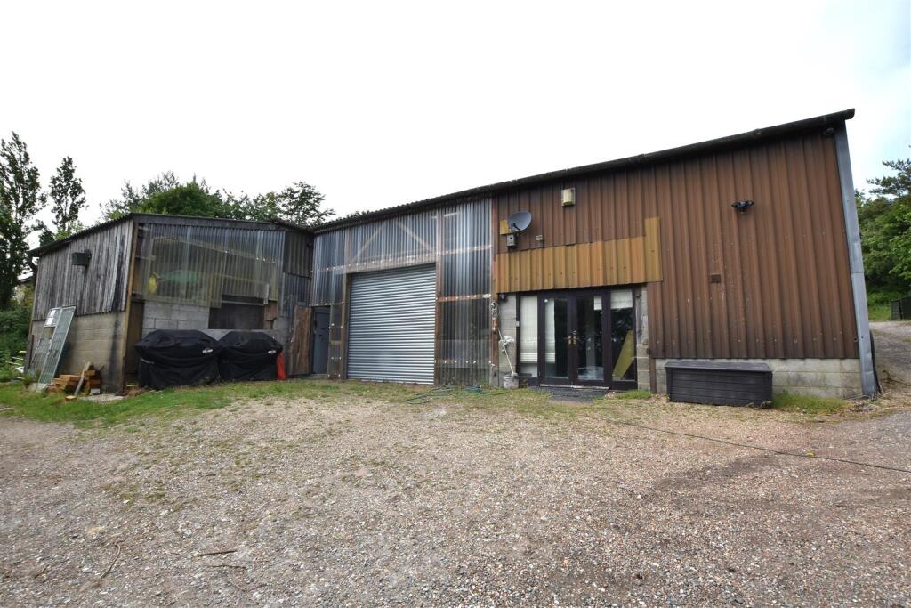 Studio detached on Warren Road, Fairlight, £499,950