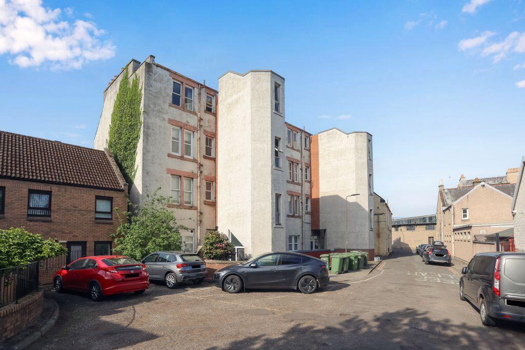 Main image of property: 99 (2/3) Market Street, Musselburgh, EH21 6PY