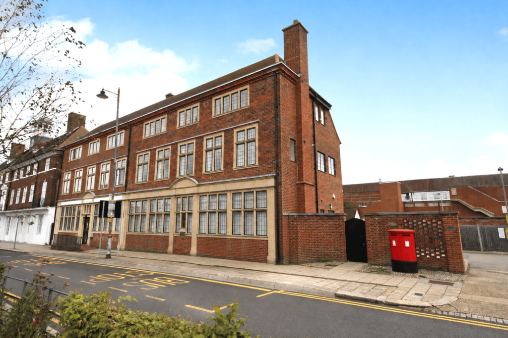 Main image of property: Broadway, Letchworth Garden City, SG6