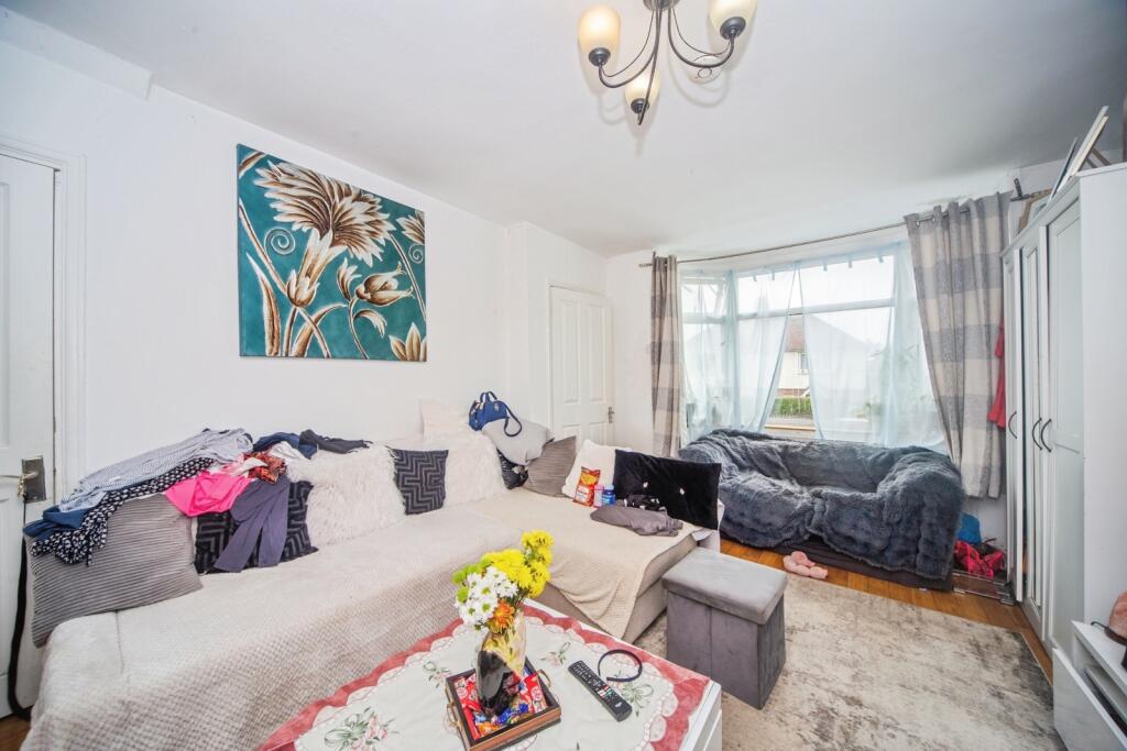 House in Southampton - View 3
