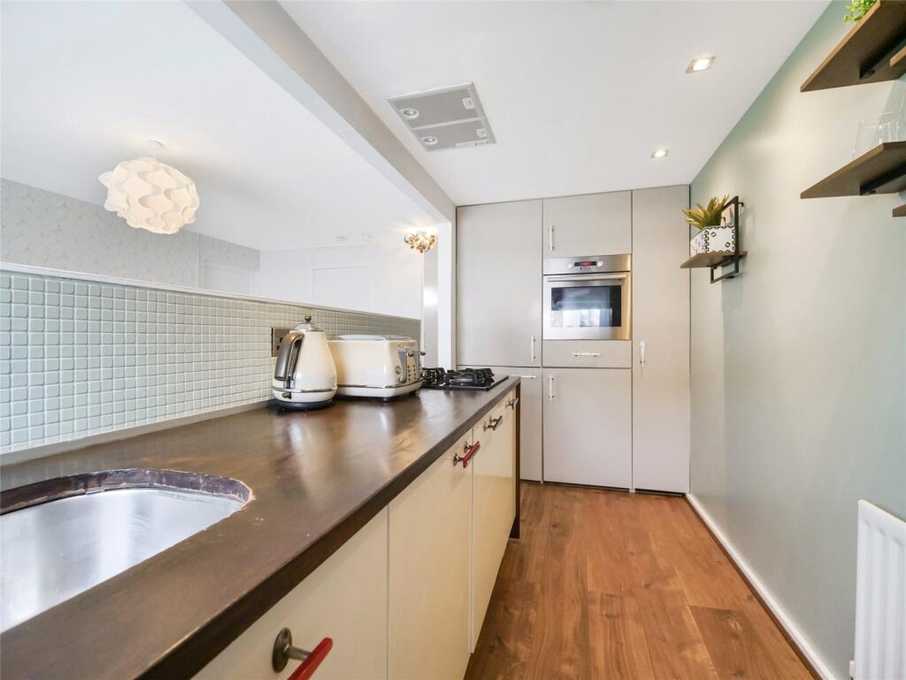 Apartment in Glasgow, Cowcaddens - View 3