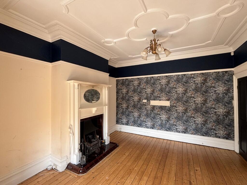 House in Bradford, West Yorkshire - View 4