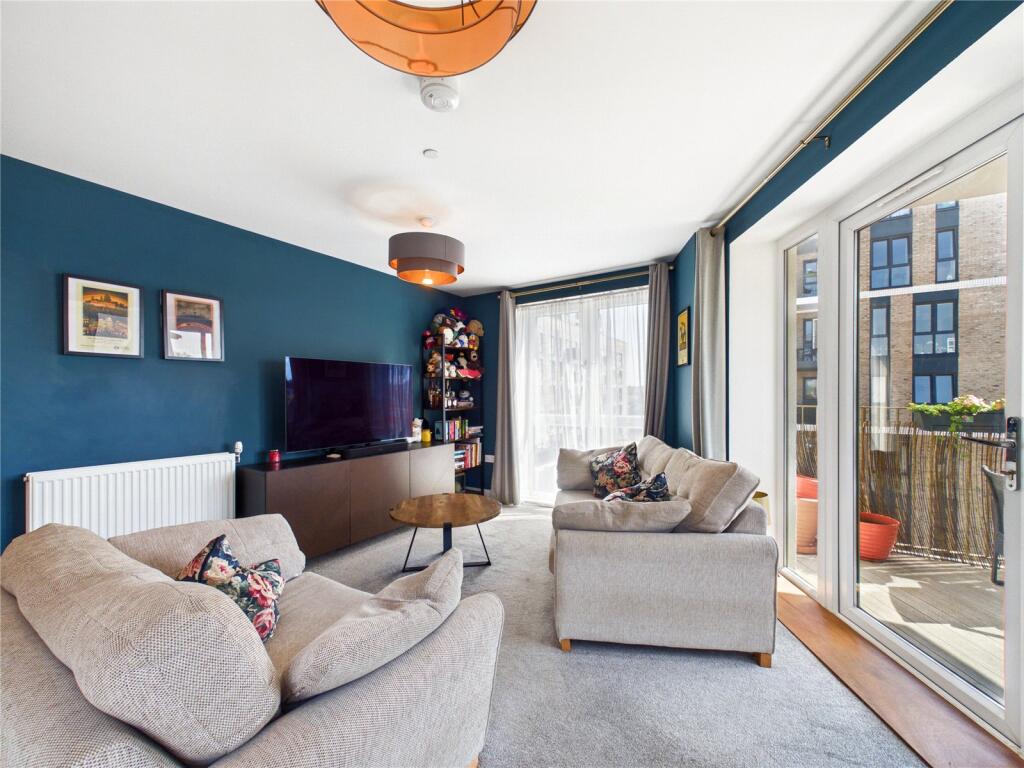 Apartment in Chelmsford, Waterside Development - View 4