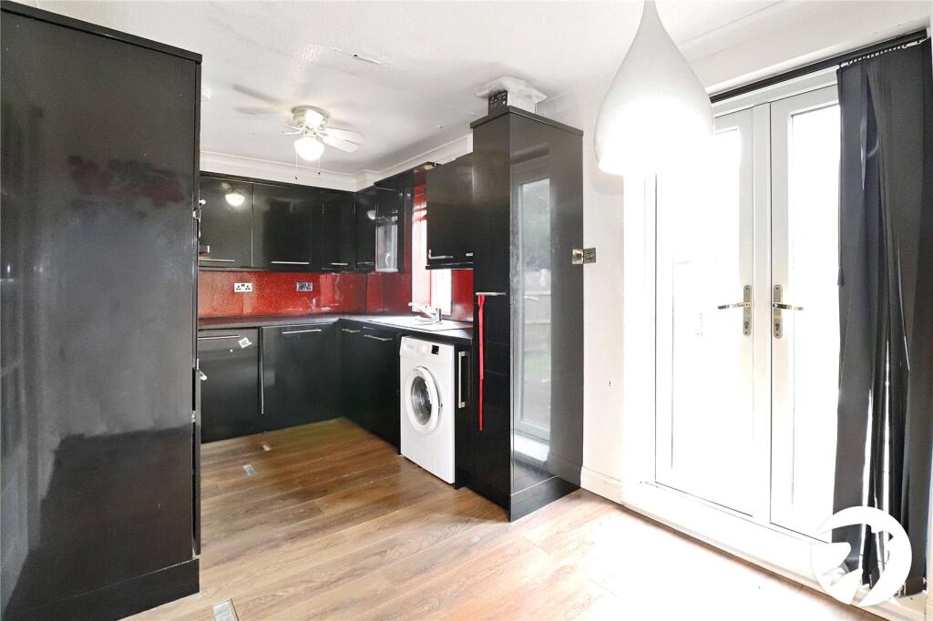 House in London - View 3