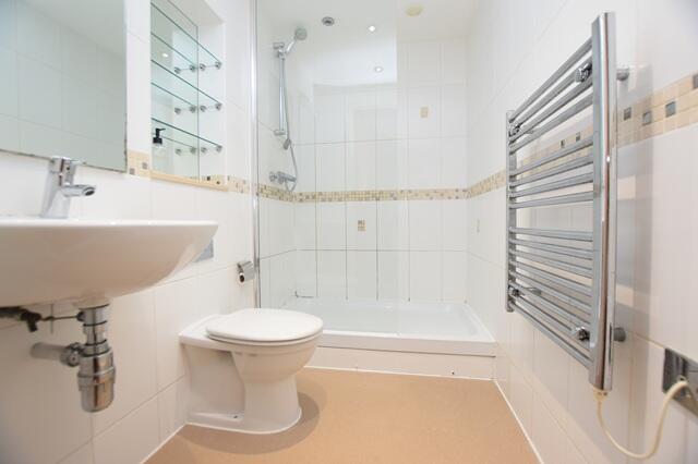Apartment in Sheffield, South Yorkshire - View 3