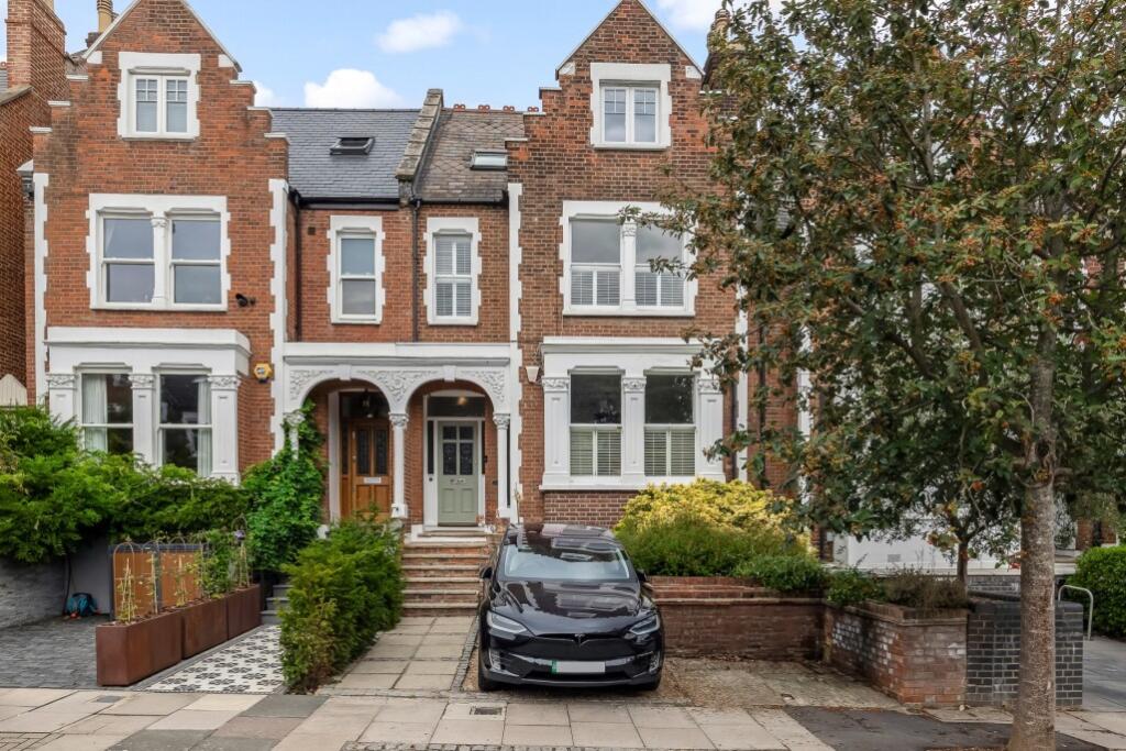 Main image of property: Onslow Gardens, N10