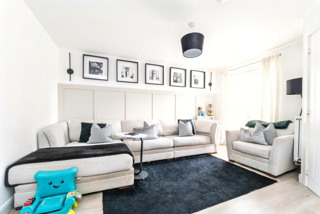 House in Stanford-le-Hope, Essex - More
