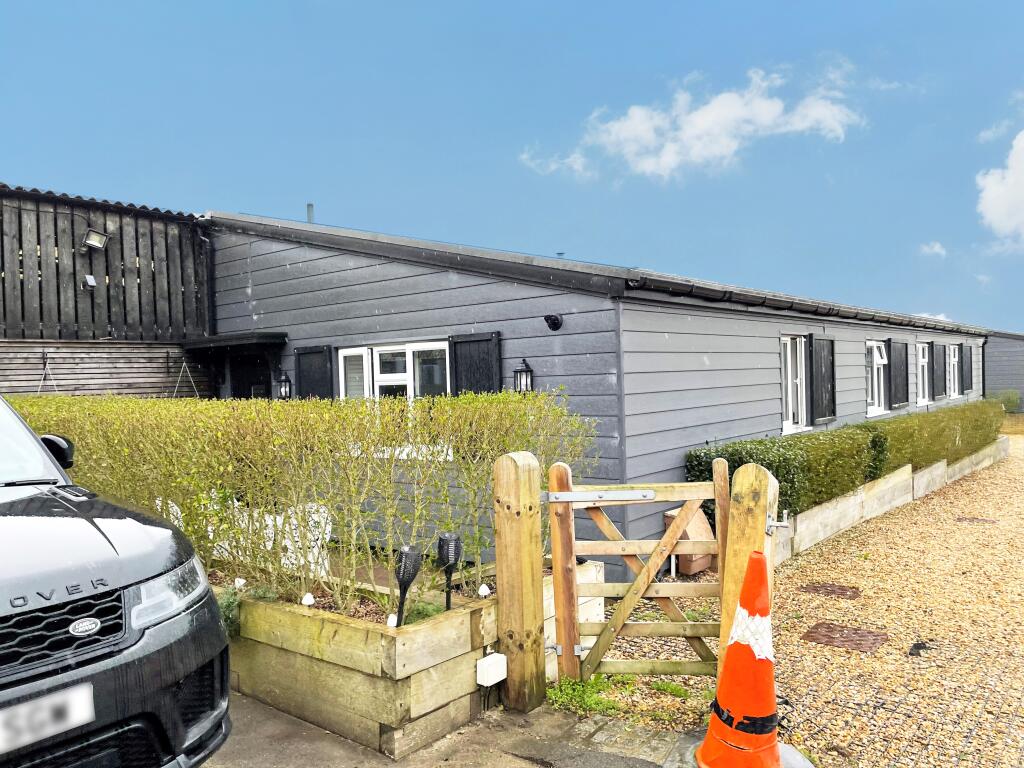 House in Mole Valley, Capel - View 3