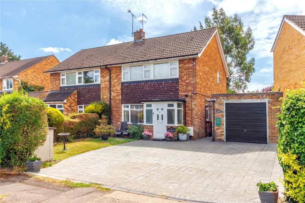 Main image of property: Heyford Road, Radlett, Hertfordshire, WD7