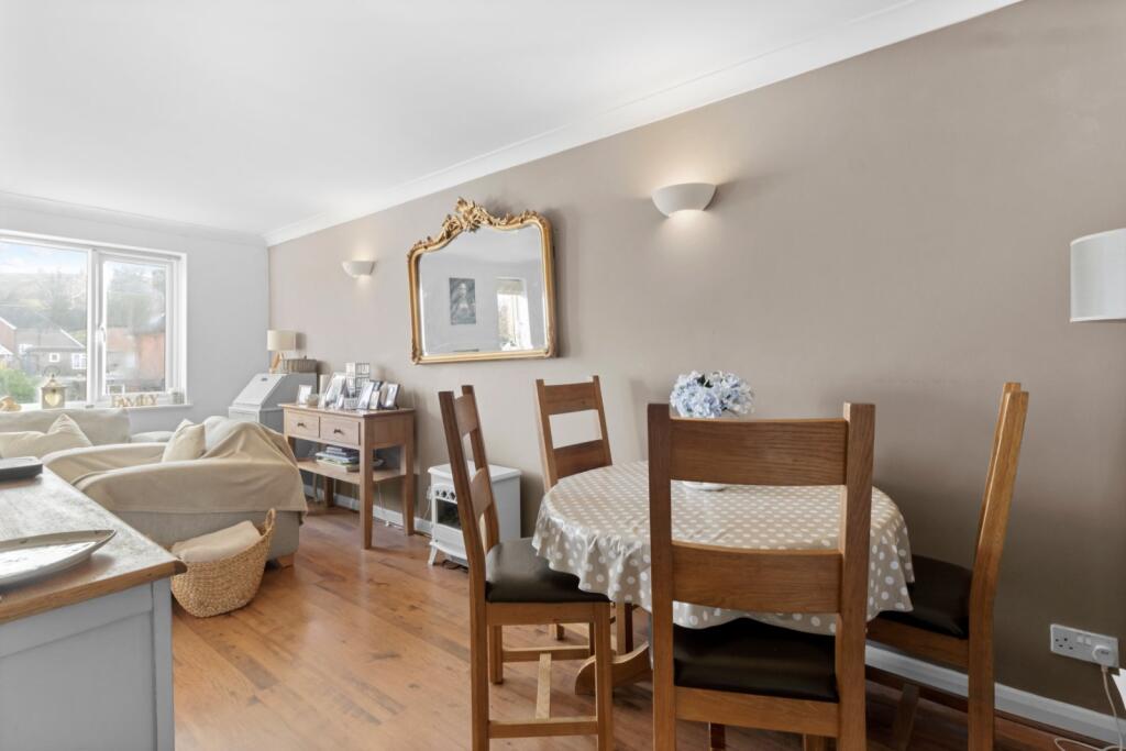Vernon Road, Uckfield, East Sussex, TN22 photo 3