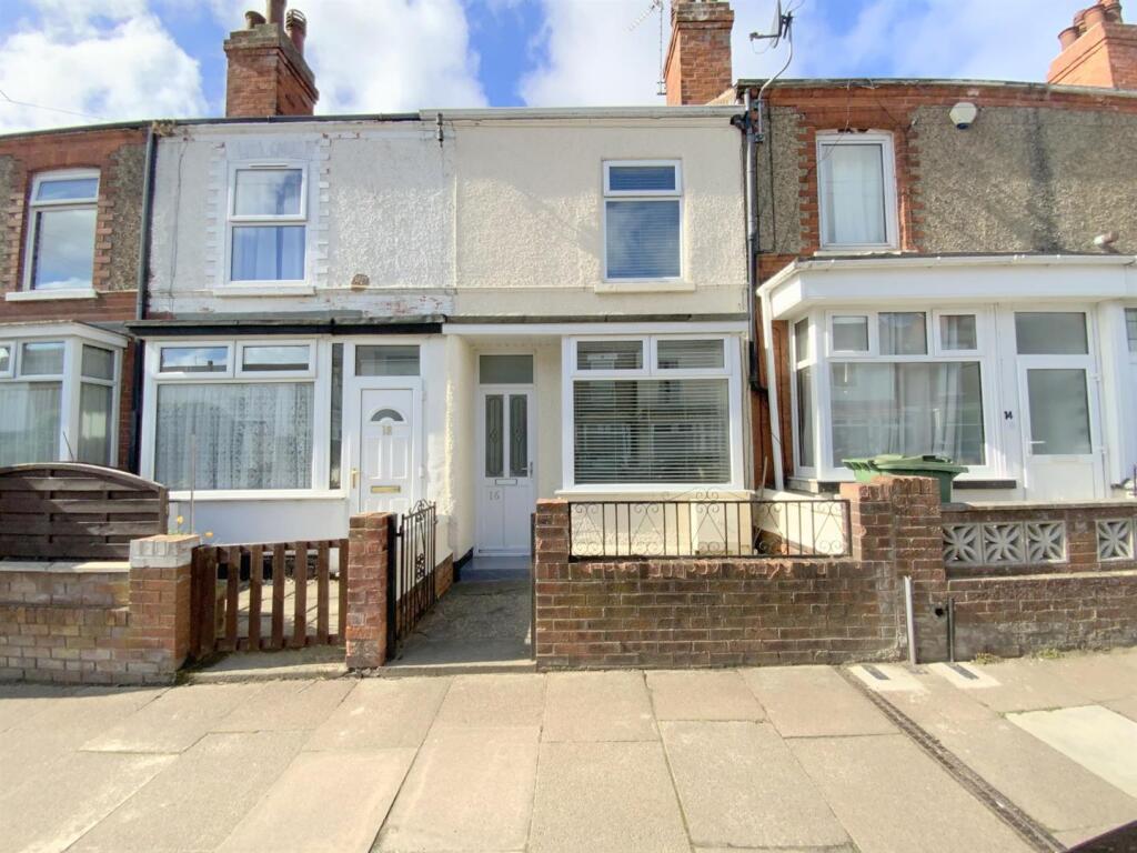 2-bed terraced on Whites Road, Cleethorpes, £120,000