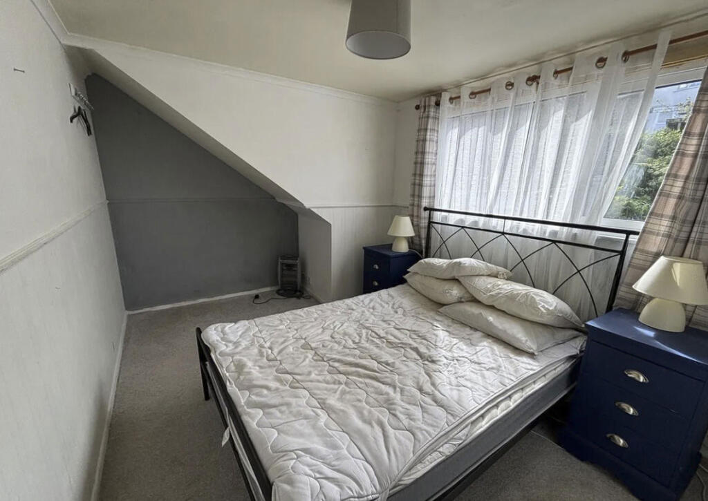 House in Plymouth - View 5