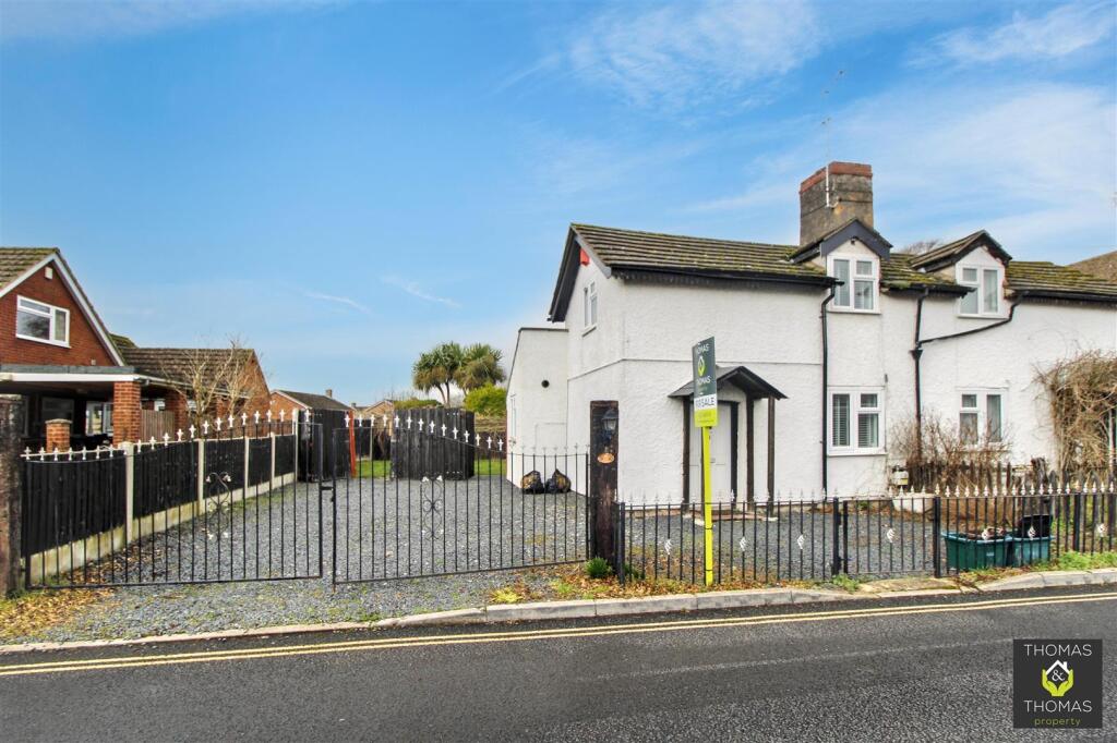 Main image of property: Rea Lane, Hempsted