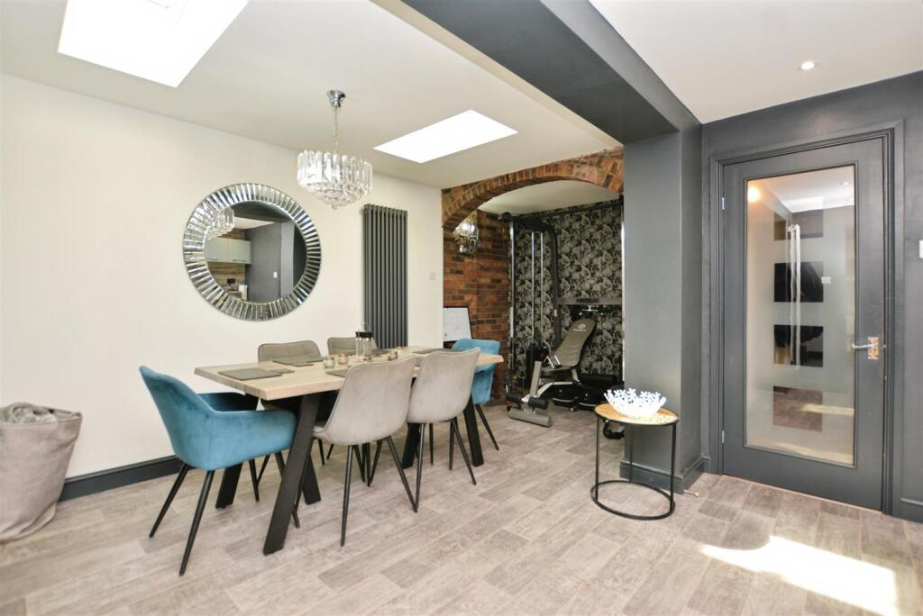 House in Doncaster - View 5