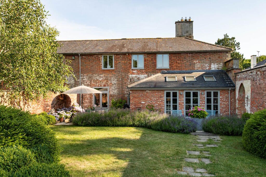 Main image of property: Rode Manor, Rode, BA11