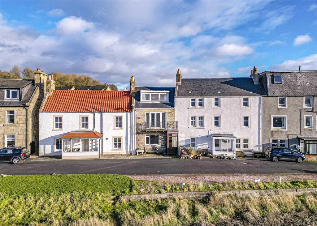 Main image of property: 9 Red Row, Limekilns, KY11 3HU