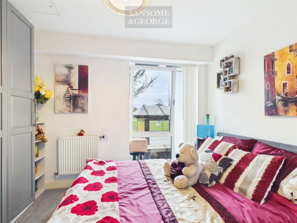Apartment in Newbury, Speenhamland - More