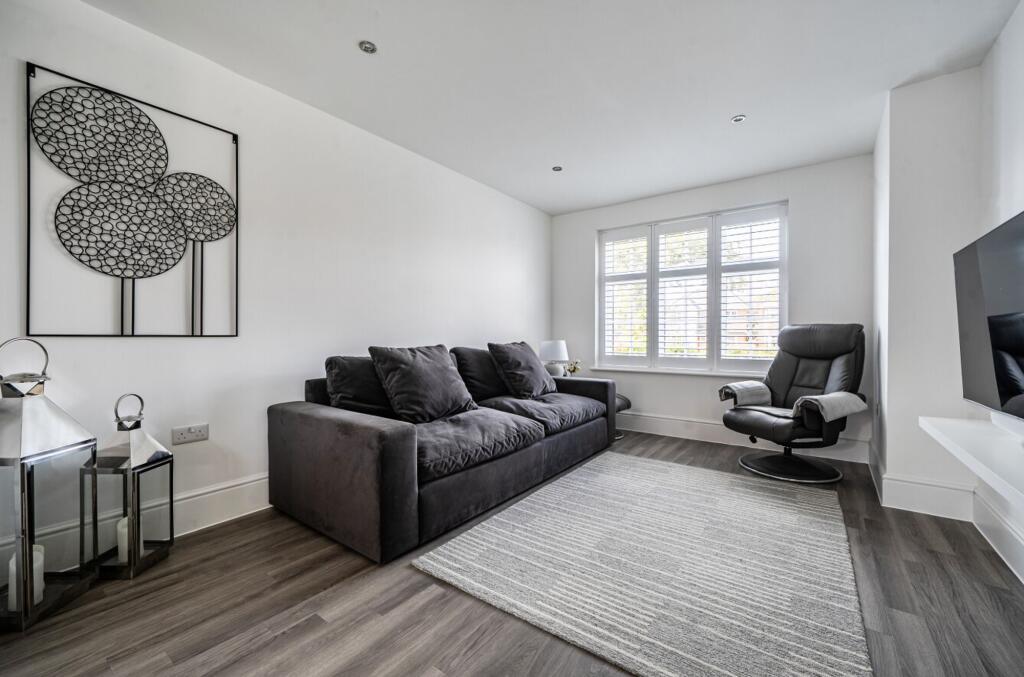 House in Havant, Hampshire - View 5