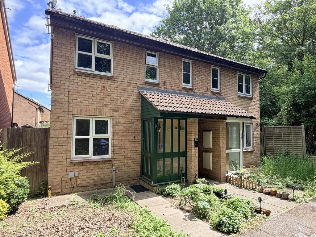 Main image of property: Kiln Way, Badgers Dene, Grays