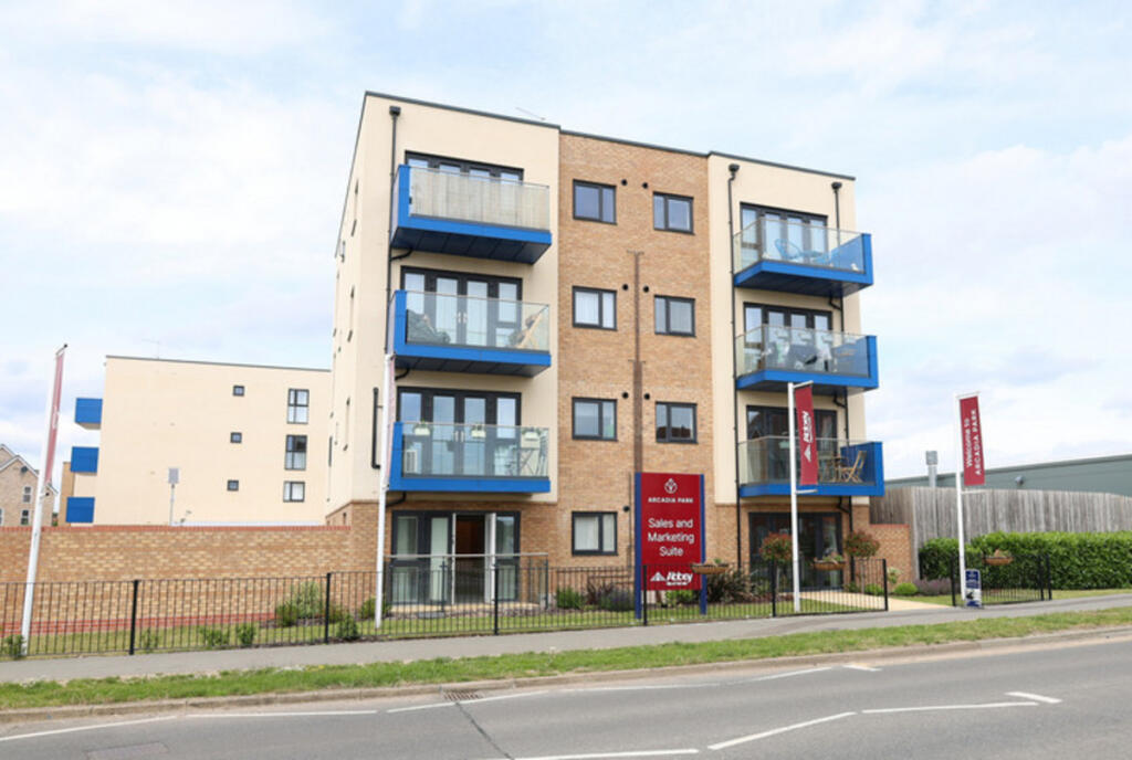 Main image of property: Farmingdale Close, Aylesbury, HP18