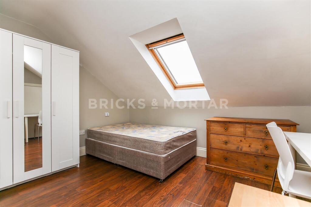 House in Newcastle upon Tyne - More