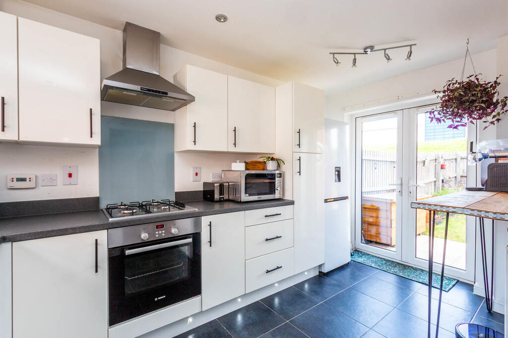 House in Rushden, North Northamptonshire - More