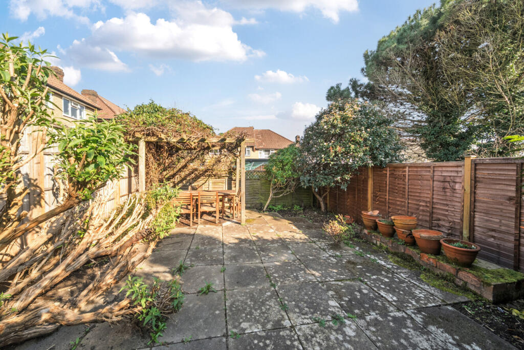 Apartment in London - View 5