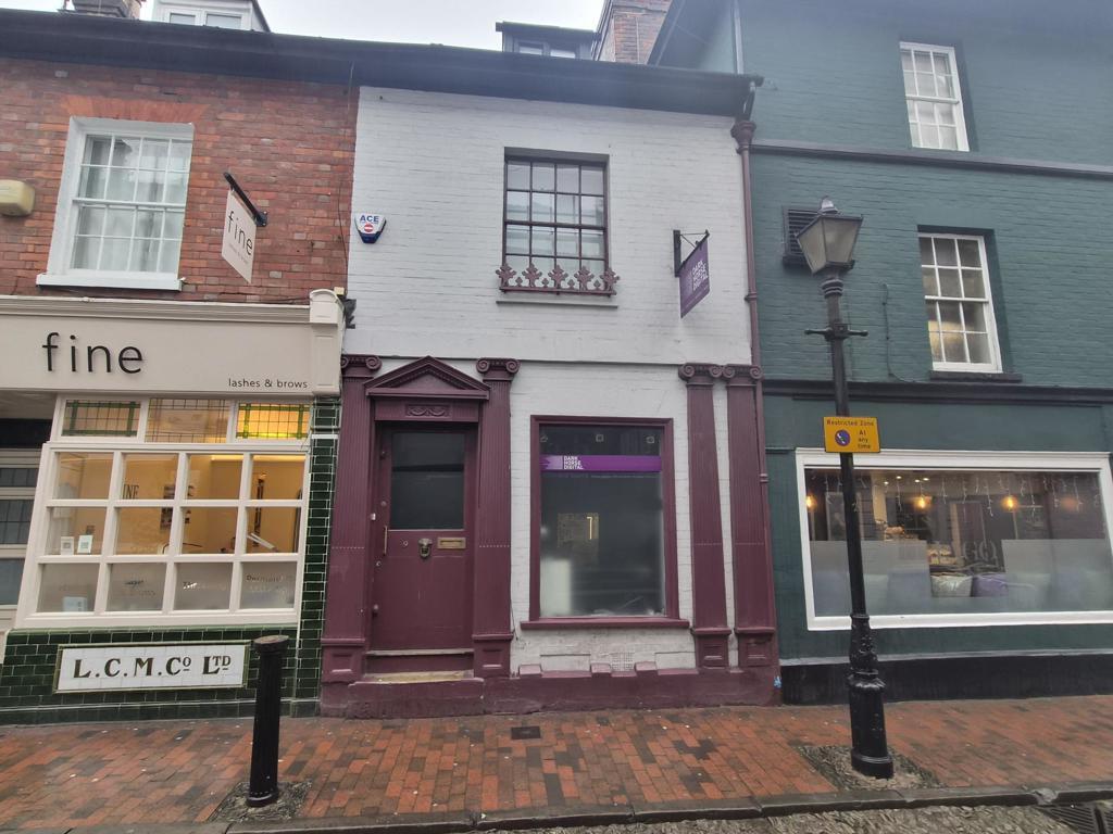 Main image of property: 9 Castle Street, Tunbridge Wells, Kent, TN1 1XJ