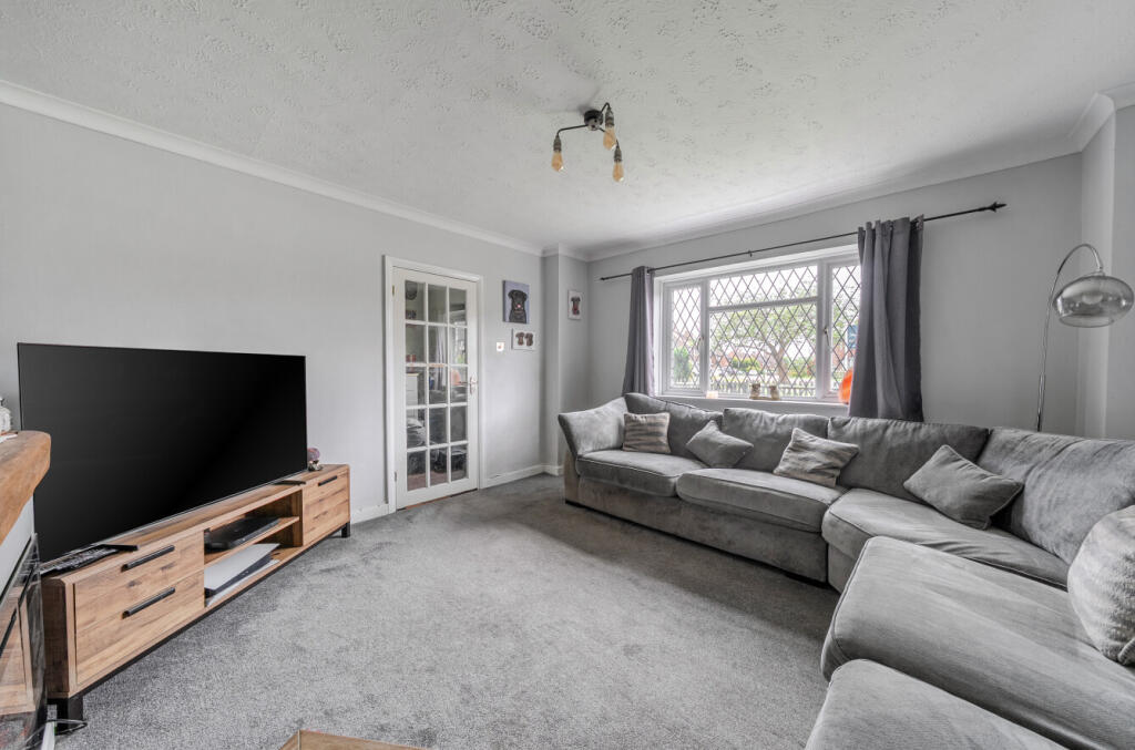 House in Guildford, Surrey - View 2