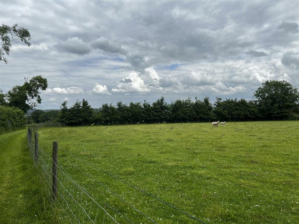 Studio house on Land to the north of 14 Longcroft Lane, Paulerspury, Towcester, £500,000