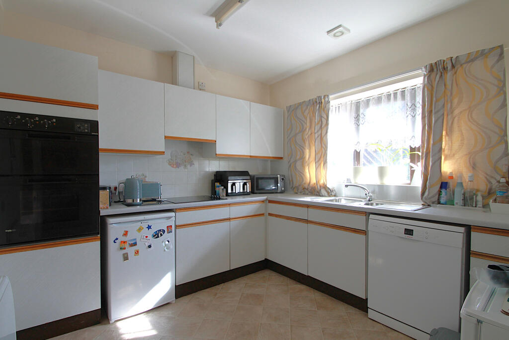 House in Leicester - View 5