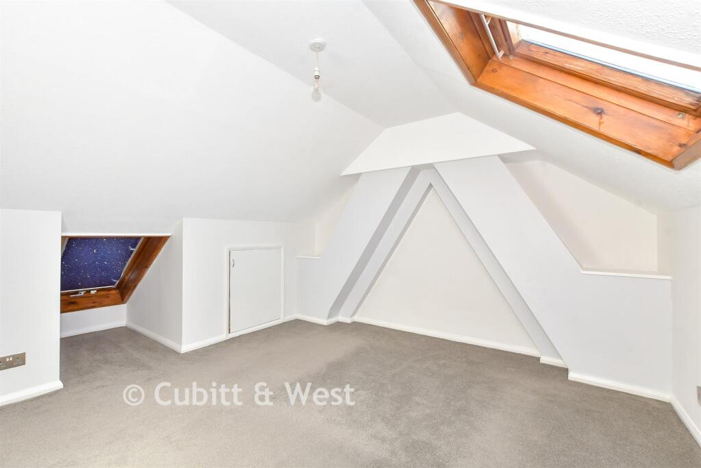 House in Portsmouth - View 5